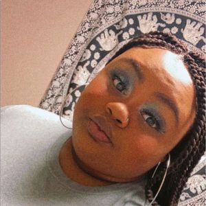 Meet your Posher, Markia